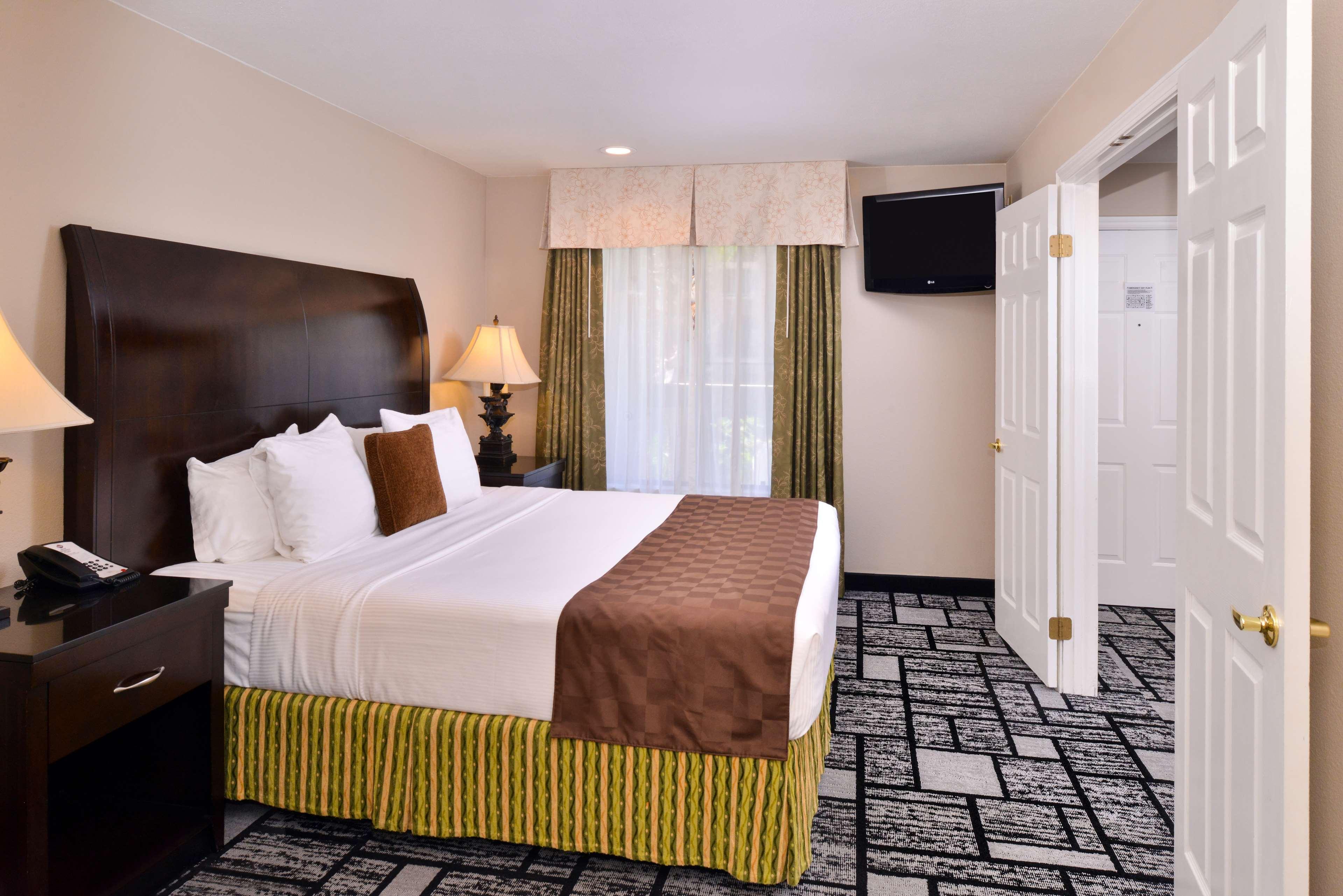 Best Western Plus Meridian Inn & Suites, Anaheim-Ориндж Екстериор снимка