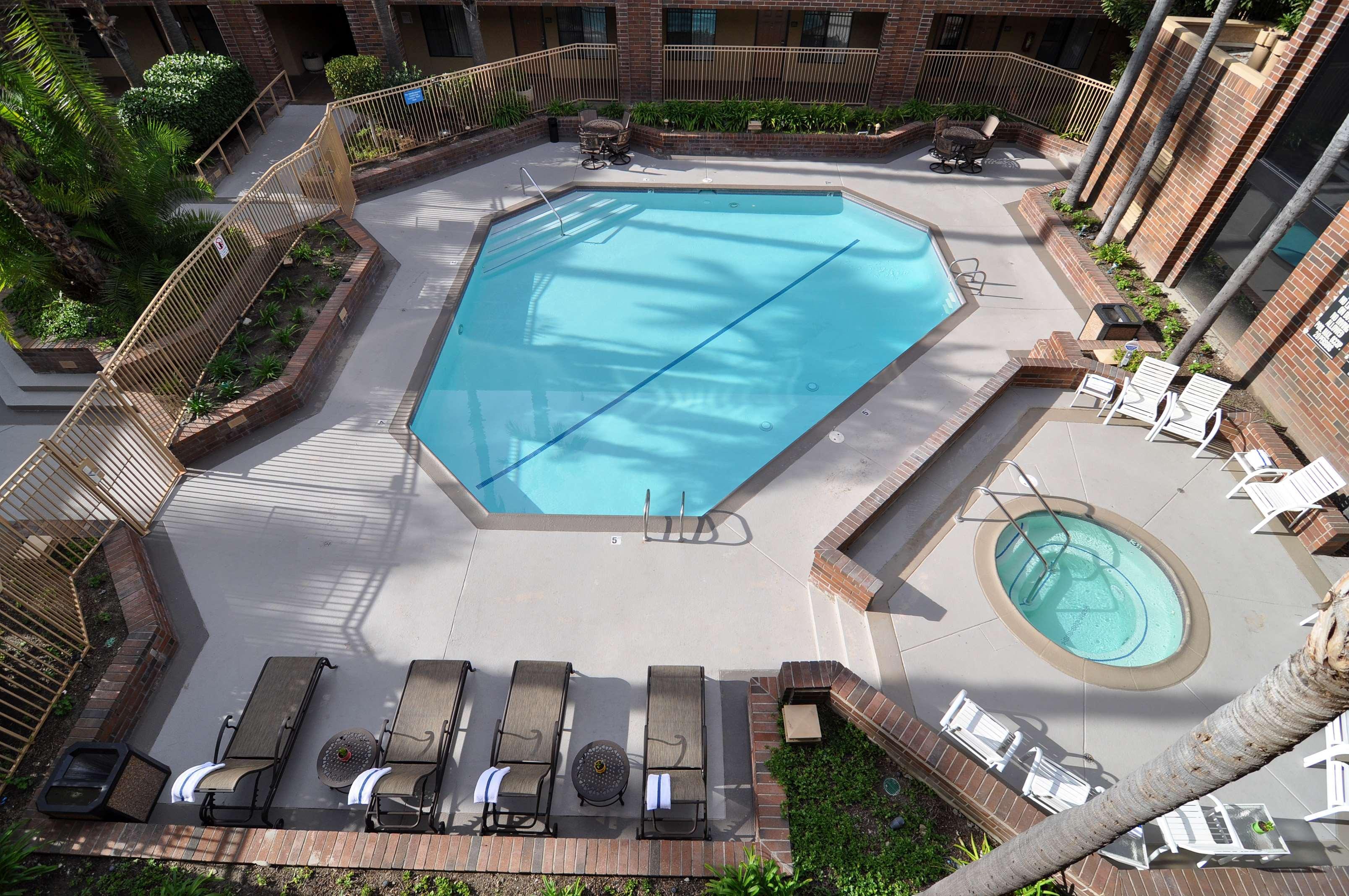 Best Western Plus Meridian Inn & Suites, Anaheim-Ориндж Екстериор снимка
