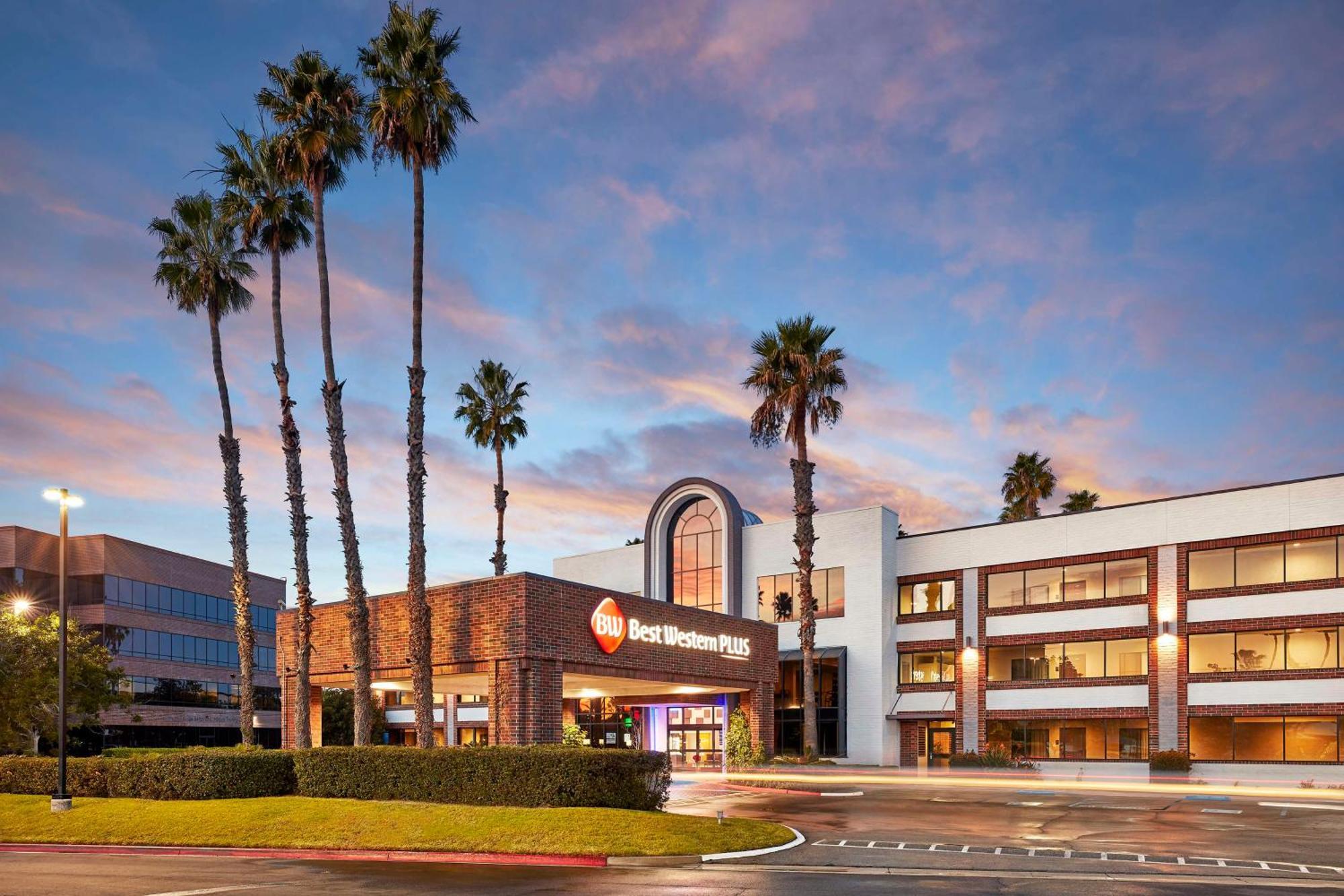 Best Western Plus Meridian Inn & Suites, Anaheim-Ориндж Екстериор снимка