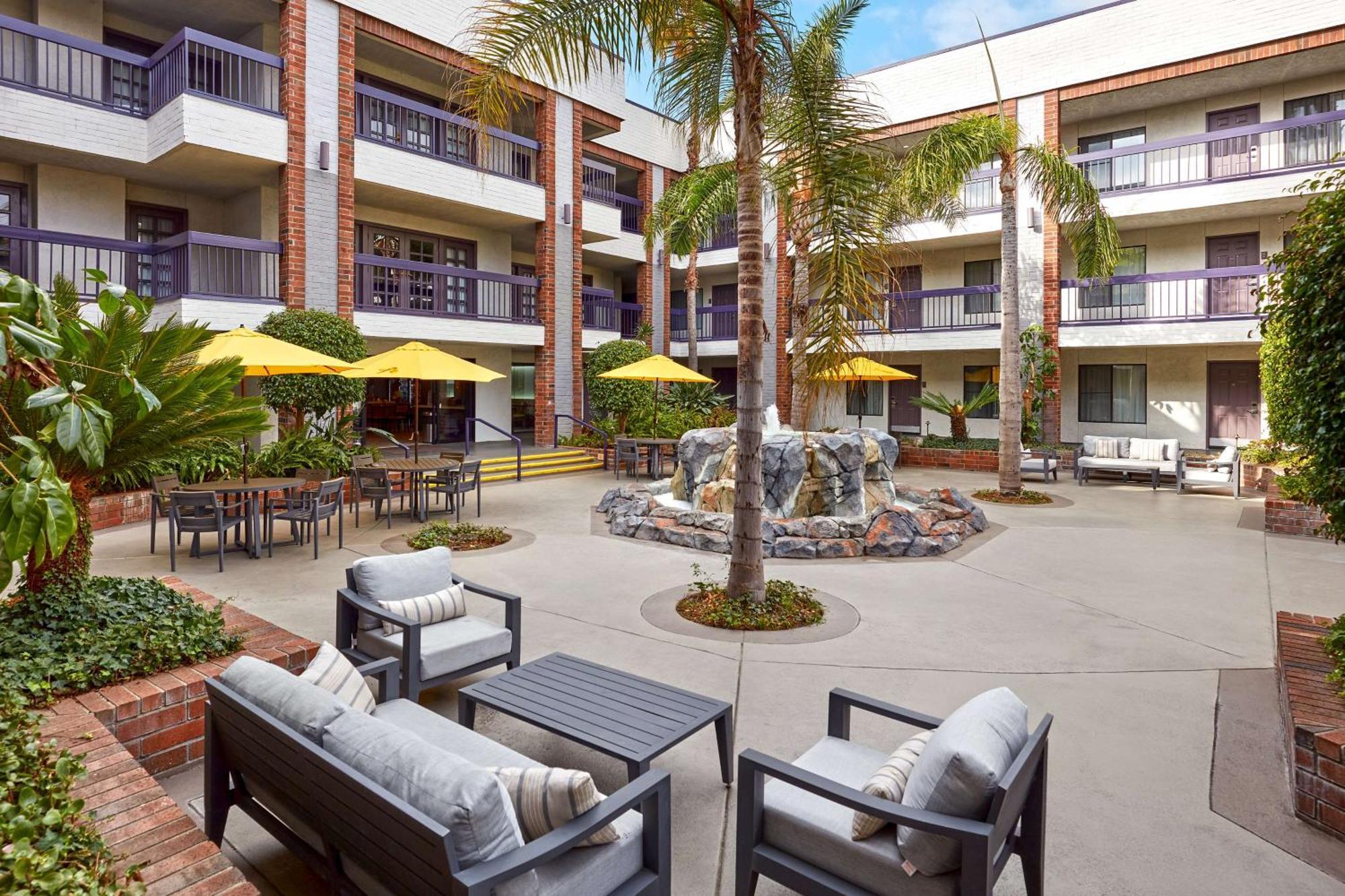 Best Western Plus Meridian Inn & Suites, Anaheim-Ориндж Екстериор снимка