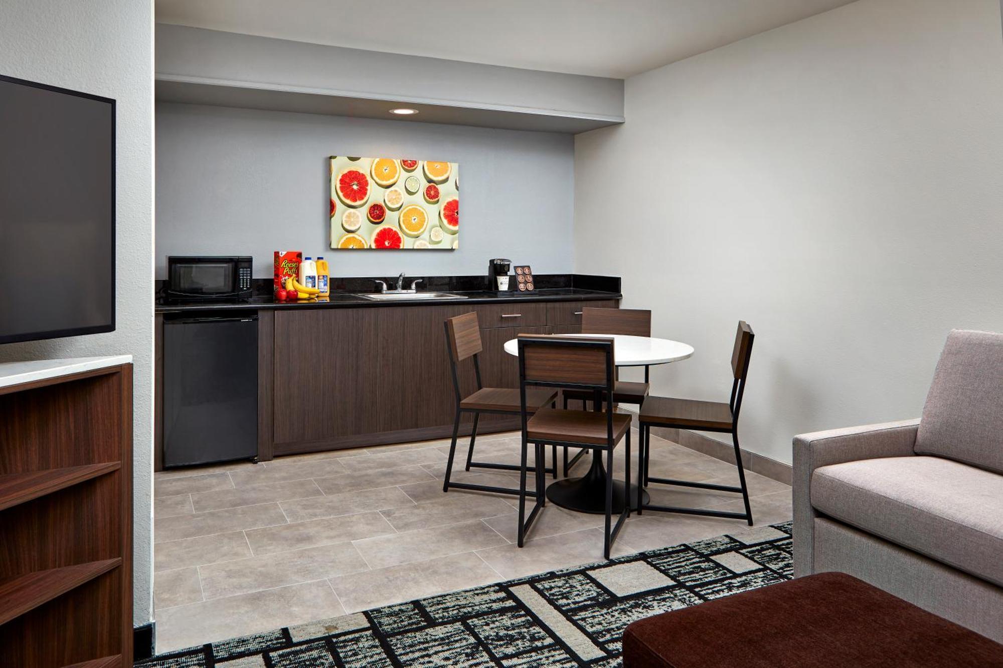 Best Western Plus Meridian Inn & Suites, Anaheim-Ориндж Екстериор снимка