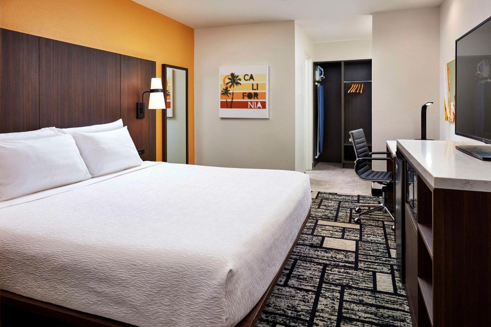 Best Western Plus Meridian Inn & Suites, Anaheim-Ориндж Екстериор снимка